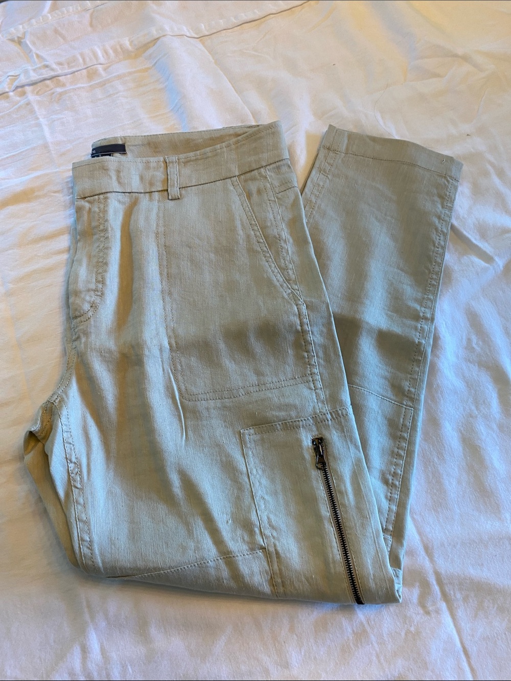 Vince Lightweight Dress Cargo Pants with Side Zipper Pockets